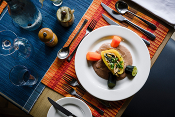 Sanctuary Gorilla Forest Camp Sanctuary Gorilla Forest Camp: Speisen