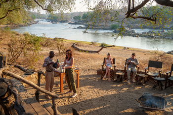 Mkulumadzi Lodge Mkulumadzi Lodge: Frühstück vor der Lodge