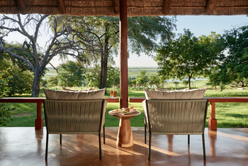 Sanctuary Chobe Chilwero Sanctuary Chobe Chilwero: Terrasse mit Blick