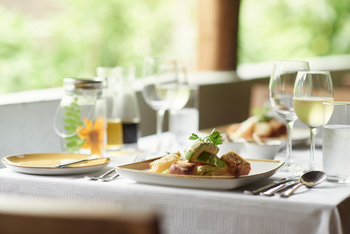 Sanctuary Gorilla Forest Camp Sanctuary Gorilla Forest Camp: Lunch