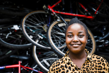 Sanctuary Gorilla Forest Camp Sanctuary Gorilla Forest Camp: Bicycle Repair Lady