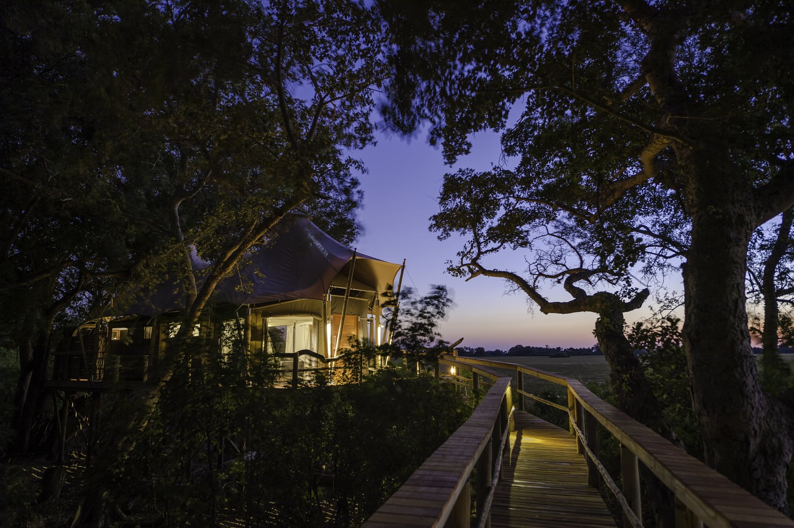 Kwetsani Camp Kwetsani Camp: Steg zum Chalet