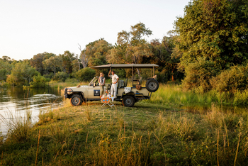 Sanctuary Sussi & Chuma Sanctuary Sussi & Chuma: Sundowner