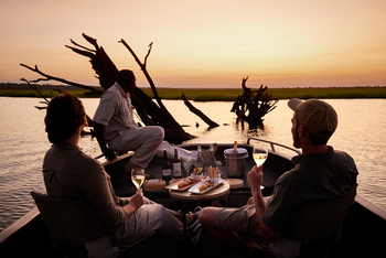 Sanctuary Chobe Chilwero Sanctuary Chobe Chilwero: Sundowner Cruise