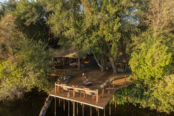 Xugana Island Lodge Xugana Island Lodge: Loungebereich mit Feuerstelle