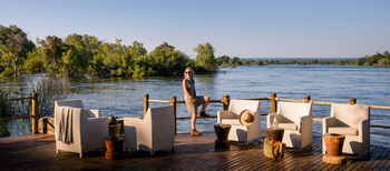 Sanctuary Sussi and Chuma Sanctuary Sussi and Chuma: Flussdeck