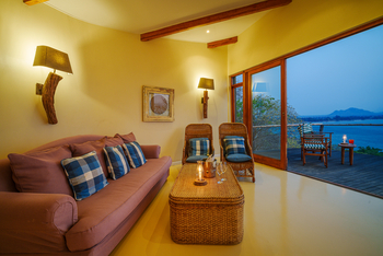 Pumulani Lodge Pumulani Lodge: Sofa