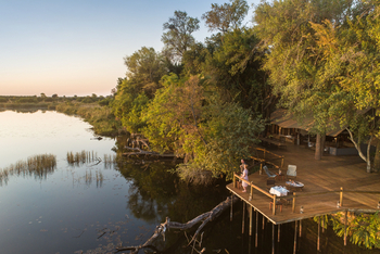 Xugana Island Lodge Xugana Island Lodge: Lounge mit Feuerstelle