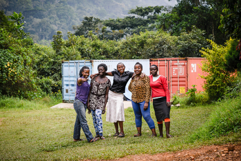 Sanctuary Gorilla Forest Camp Sanctuary Gorilla Forest Camp: Bicycle Repair Ladies