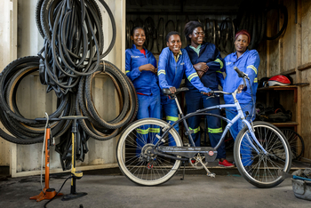 Sanctuary Sussi & Chuma Sanctuary Sussi & Chuma: Bike Shop