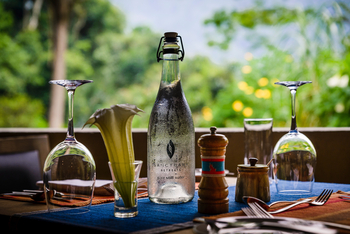 Sanctuary Gorilla Forest Camp Sanctuary Gorilla Forest Camp: Mineralwasser