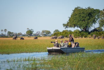 Little Tubu Camp Little Tubu Camp: Boat Safari