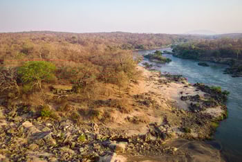 Mkulumadzi Lodge Mkulumadzi Lodge: Lage am Fluss