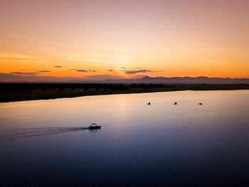 Kuthengo Camp Kuthengo Camp: Luftbild Seelandschaft