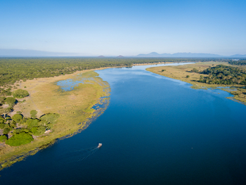 Kuthengo Camp Kuthengo Camp: Flusslandschaft