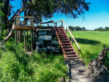Duba Explorers Camp Duba Explorers Camp: Aufgang zum Swimming Pool