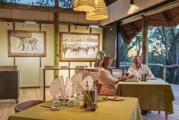 Little Tubu Camp Little Tubu Camp: Speisesaal