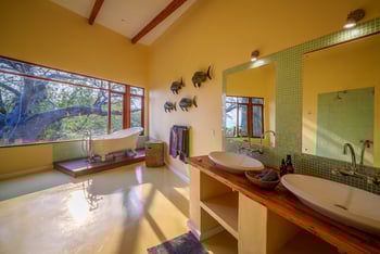 Pumulani Lodge Pumulani Lodge: Doppelwaschtisch