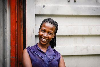 Sanctuary Gorilla Forest Camp Sanctuary Gorilla Forest Camp: Mitarbeiterin