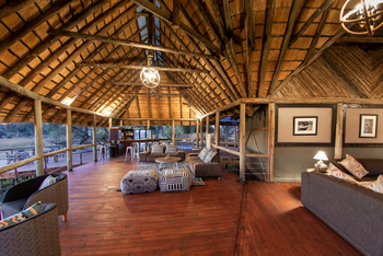 Mma Dinare Camp Mma Dinare Camp: Offene Lounge