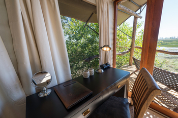 Little Tubu Camp Little Tubu Camp: Schreibtisch