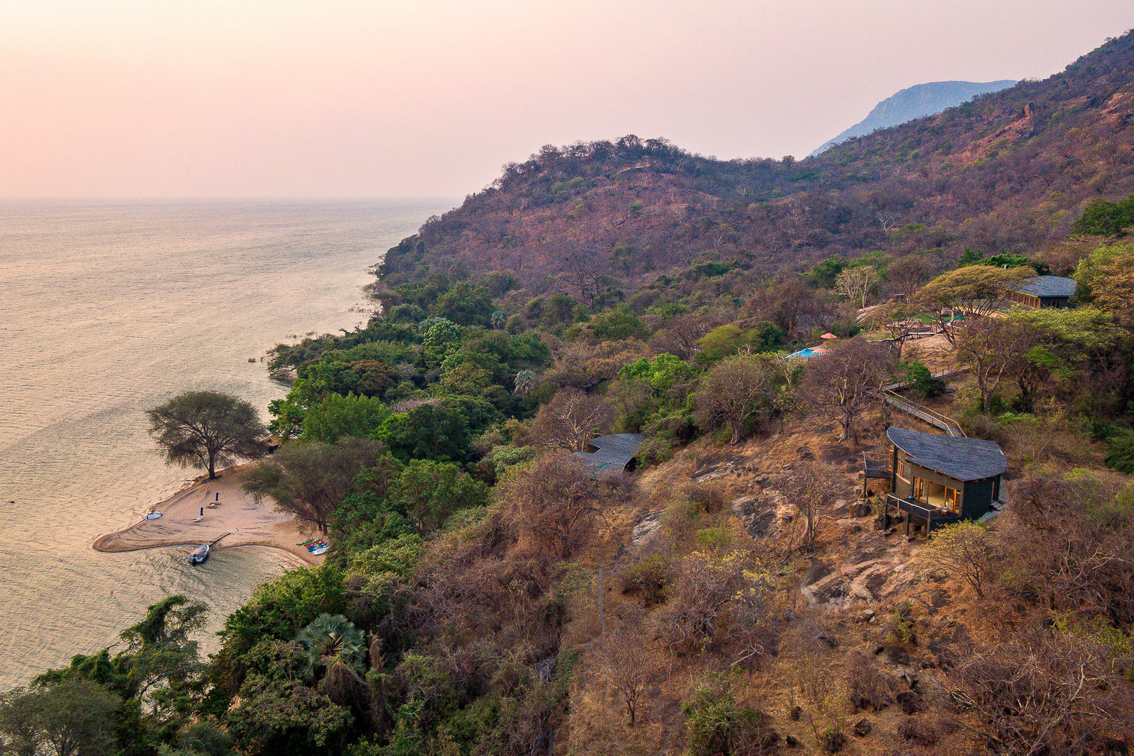 Pumulani Lodge Pumulani Lodge: Chalets am Hang